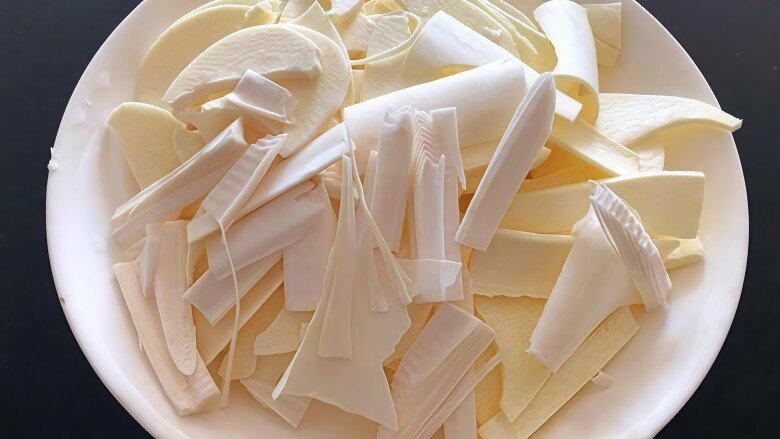 Thứ ai cũng vứt đi nay thành đặc sản lạ được dân thành phố ưa chuộng, giá 75.000 đồng/kg, tốt cho sức khỏe - 2