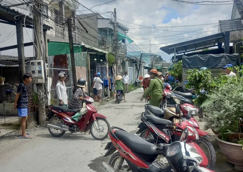 Khu vực nhà trọ phát hiện thi thể ba người.