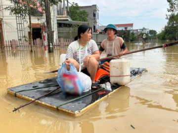 VIDEO: Người dân Bắc Ninh nói trận lũ lịch sử chưa từng chứng kiến, đã 3 ngày bị cô lập