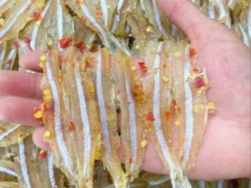 Loại cá ở quê "tốt hơn cá hồi", giá chỉ vài chục nghìn/kg thành đặc sản ở thành phố, giàu canxi và omega-3 mẹ bầu đừng bỏ qua!