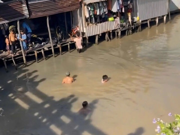 Bé 4 tháng tuổi ở An Giang nghi rơi xuống sông mất tích khi đang ngủ