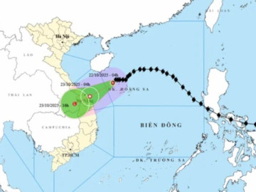 Bão số 12 di chuyển chậm lại do tương tác với không khí lạnh