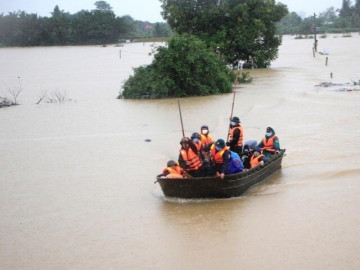 Số người chết và mất tích vì mưa lũ tăng lên 102 người, thiệt hại kinh tế hơn 9.000 tỉ đồng