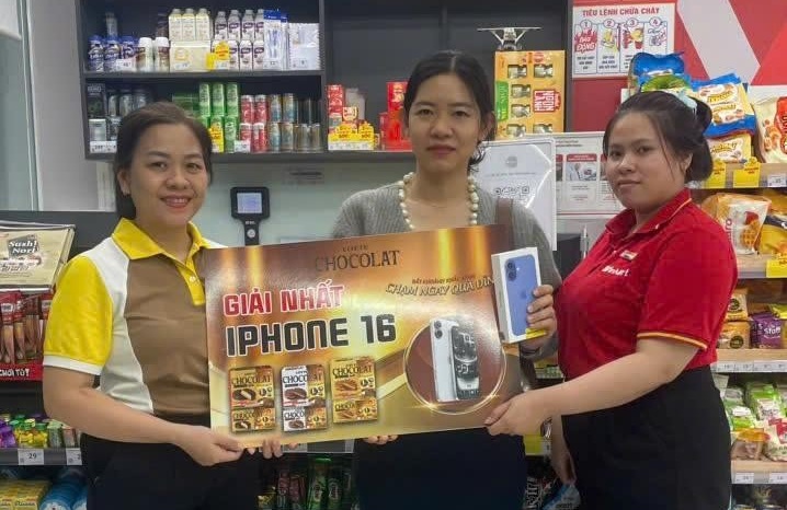 Mua bánh Lotte Chocolat, rinh ngay iPhone 16 - niềm vui bất ngờ của chị Lê Thu Hồng Diễm