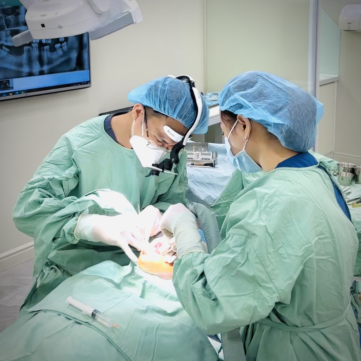 Hiện nay, quy trình Implant đã được kỹ thuật số hóa toàn diện, giúp cho trải nghiệm nhanh chóng, nhẹ nhàng