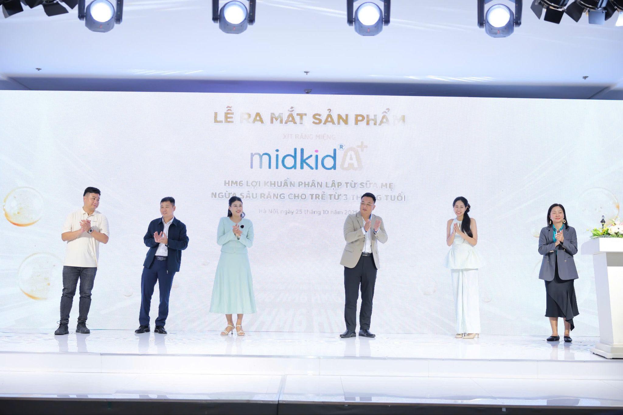 Lễ ra mắt sản phẩm Midkid A+ thế hệ mới