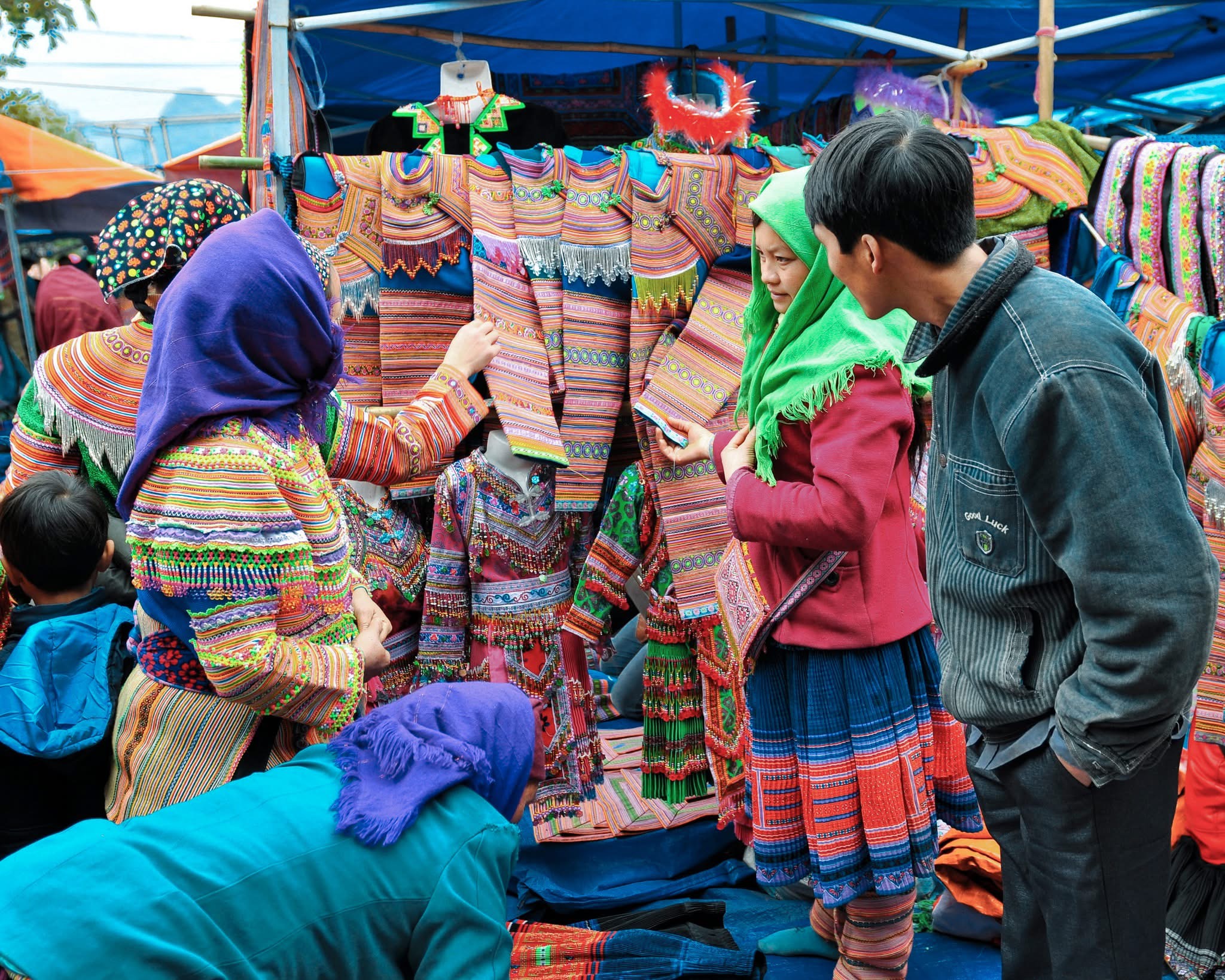 Hà Anh và hành trình đưa họa tiết H’Mông ra thế giới - 4