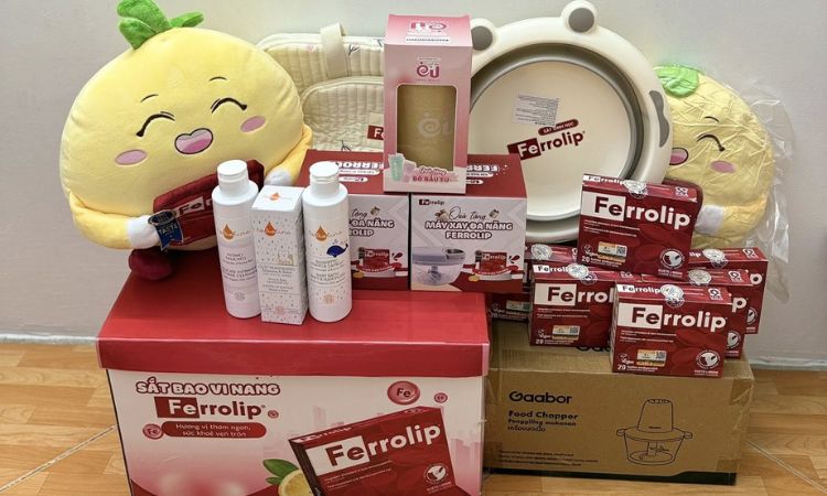 “Flex” hộp quà bầu xinh của mẹ tham gia Bầu xinh thả dáng