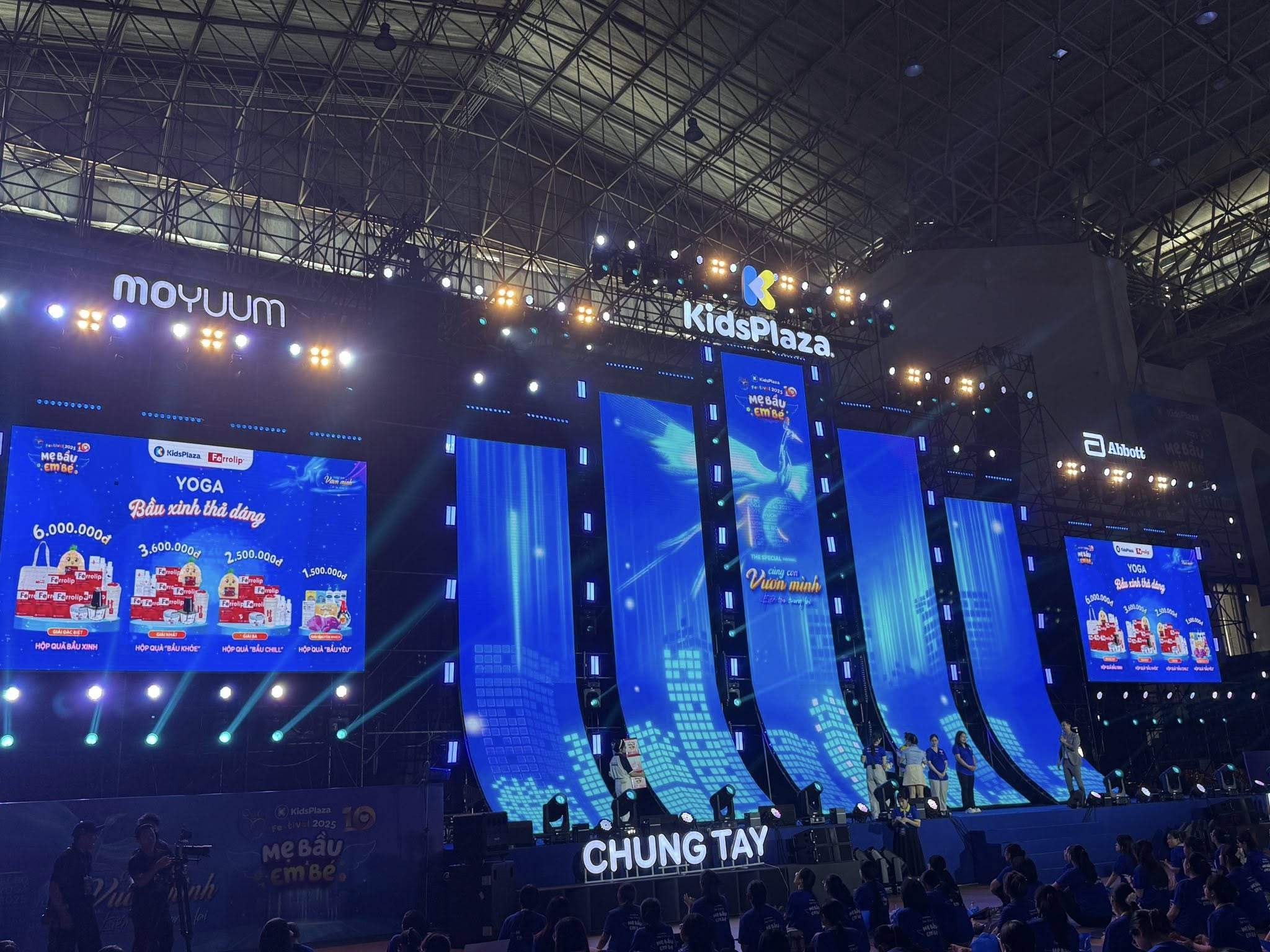 Yoga bầu là một trong những hoạt động thường niên của Festival KidsPlaza