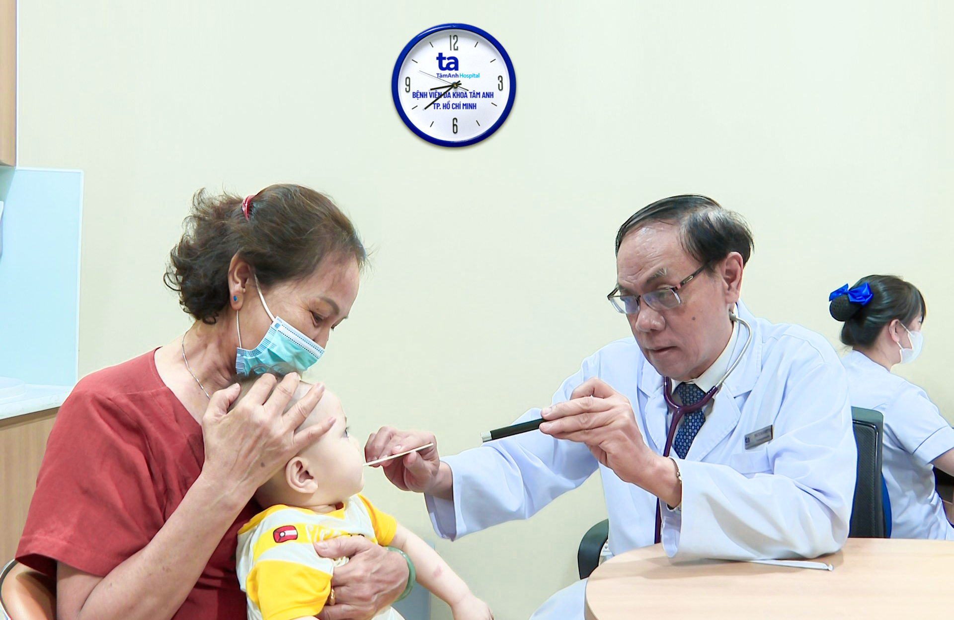 Trẻ khám bệnh hô hấp tại Bệnh viện Đa khoa Tâm Anh TP HCM.