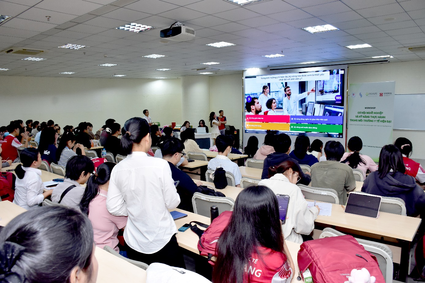 Orgalife đồng hành cũng Chuỗi sự kiện “Nhân sự kế thừa ngành y” tại địa điểm đầu tiên Đại học Quốc tế Hồng Bàng (HIU). Nguồn: Orgalife