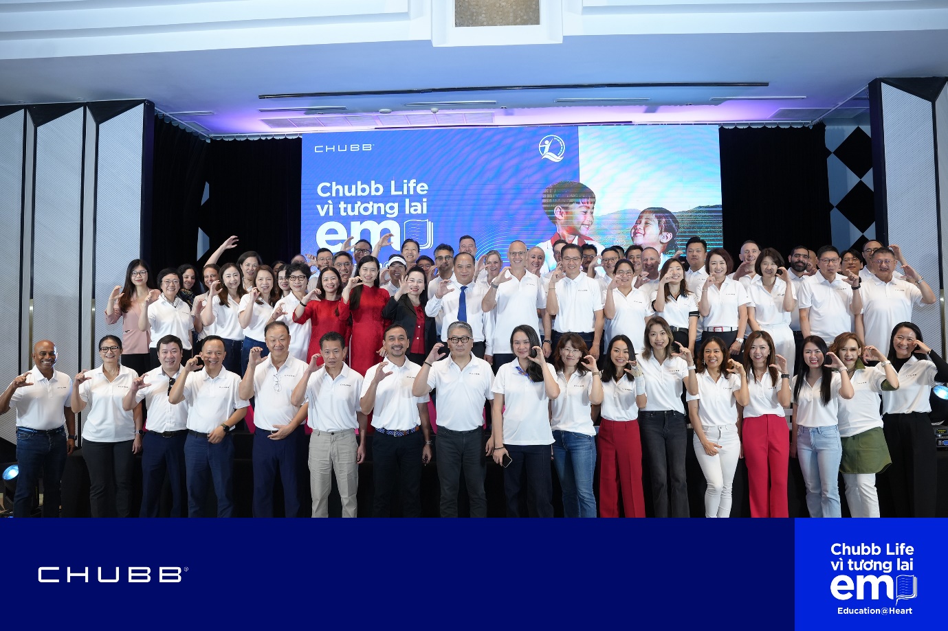 Hơn 60 lãnh đạo cấp cao Chubb Life Toàn cầu đã có mặt tại TP. Đà Nẵng để cùng Chubb Life Việt Nam tham dự hoạt động cộng đồng “Chubb Life – Vì Tương Lai Em”.