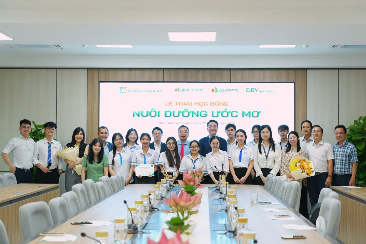 Toàn cảnh Lễ Trao tặng học bổng