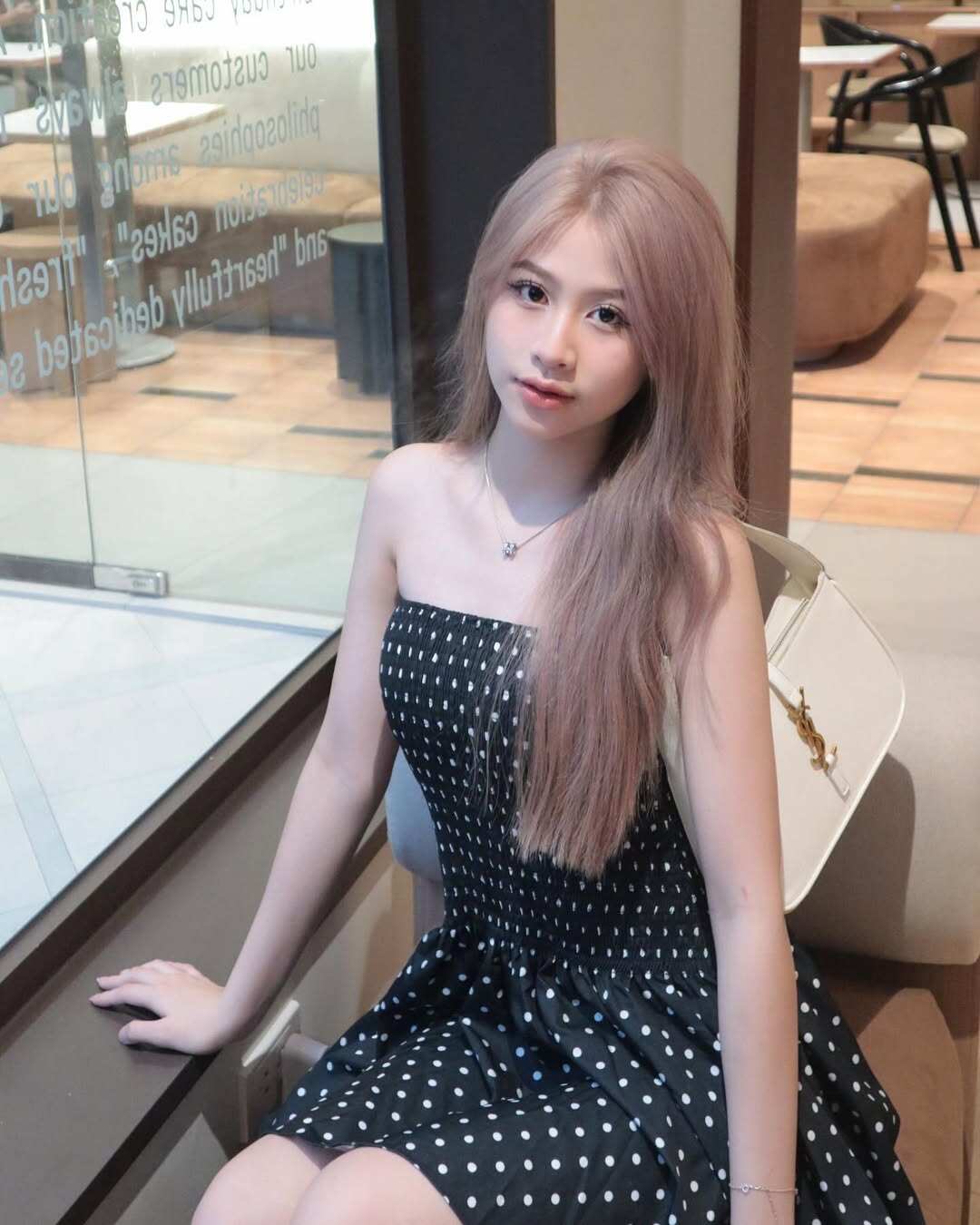 Hai mỹ nhân gây sốt trong lễ nạp tài của Đỗ Hà: Nhan sắc xinh như Hoa hậu, chăm mặc hở khoe dáng gợi cảm - 3