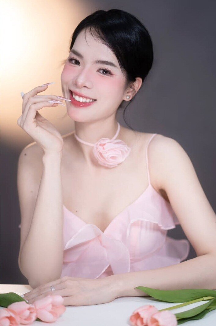 amp;#34;Hoa khôi bóng chuyềnamp;#34; cầm cờ cho đoàn Việt Nam tại SEA Games 33: Cao 1m80, ngỡ ngàng nhan sắc đời thường - 8