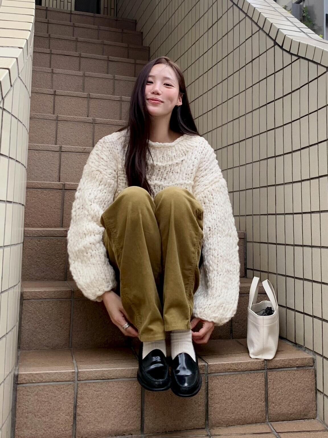 Phụ nữ U40 chỉ cần 4 đôi giày bệt mang là đẹp này, phối kiểu nào cũng hợp, diện lên trẻ hơn hẳn - 4