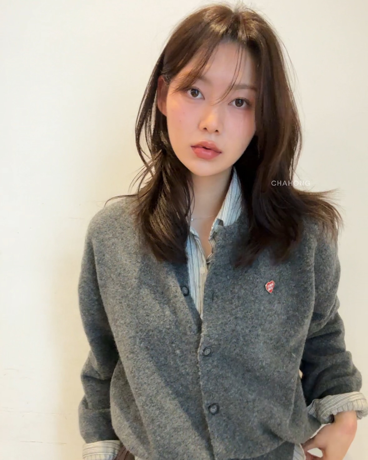 5 kiểu giúp nàng tóc mỏng trông dày bồng bềnh, mặt nhỏ hơn thấy rõ - 9