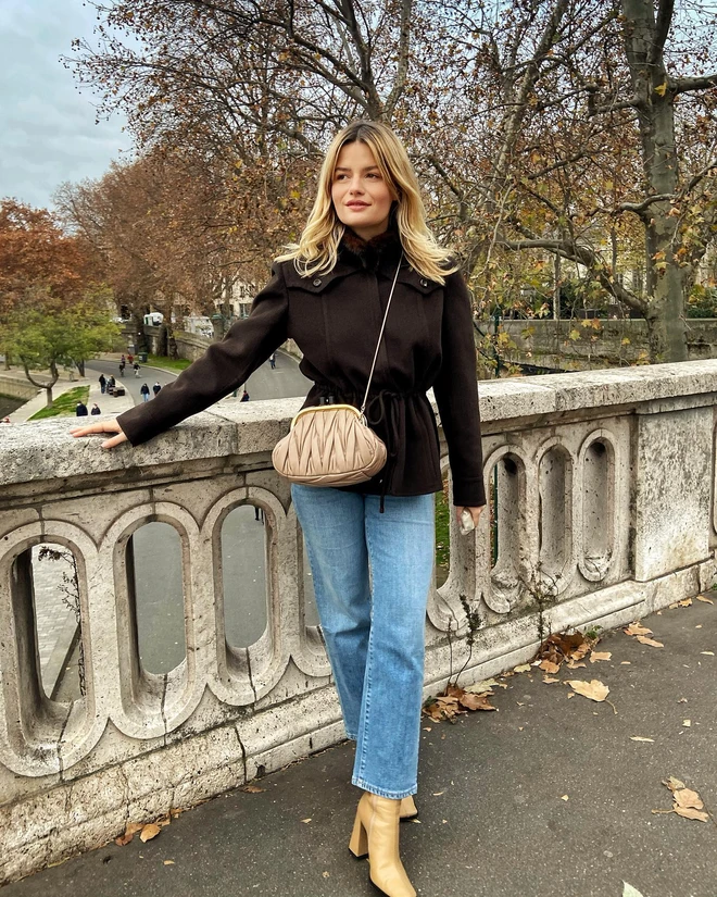 Cứ đến mùa xuân, phụ nữ Pháp lại lôi 5 món này ra diện, mặc lên là thấy trẻ trung ngay - 11