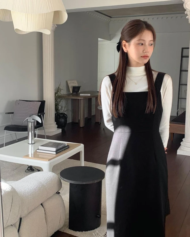 Áo giữ nhiệt là “trợ thủ thầm lặng” của mọi outfit mùa đông. Nhỏ mà có võ, item này giúp bạn giữ ấm hiệu quả mà vẫn gọn gàng, thanh thoát. Diện dưới blazer hay cardigan đều đẹp, tiện và cực kỳ tinh tế.