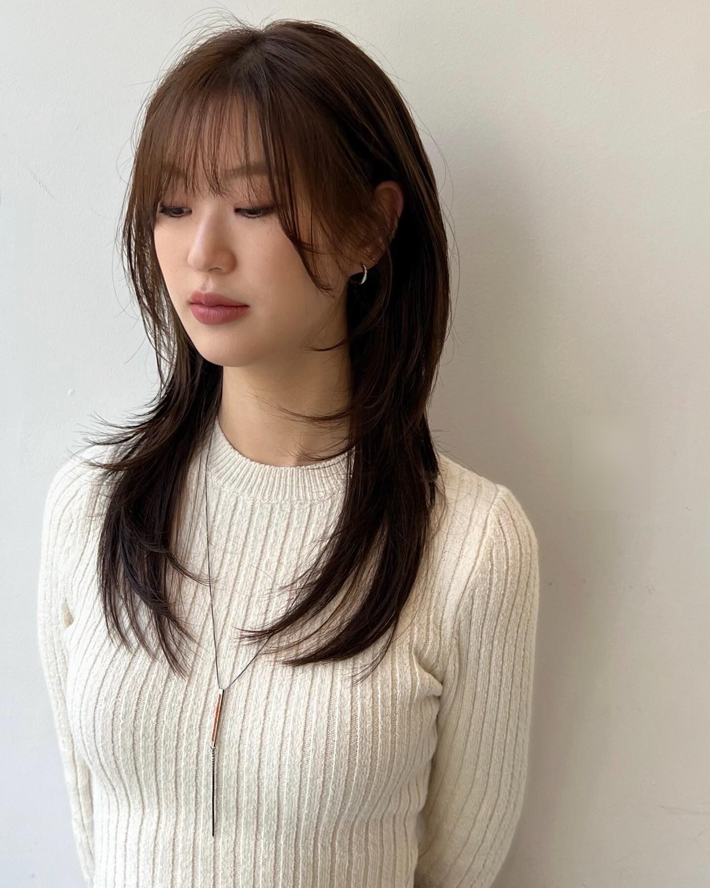 Để kiểu tóc mái này, mặt tròn cũng hóa V-line: Che khuyết điểm khéo mà vẫn đẹp tự nhiên - 17