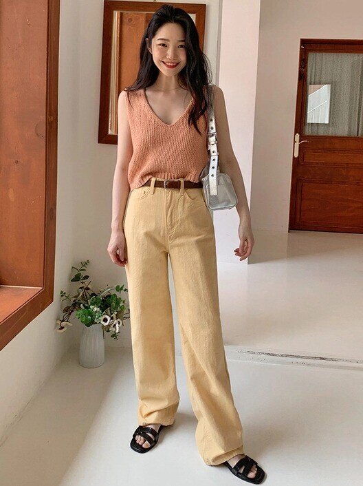 Áo màu nổi mà mix khéo thì sang cực: 4 kiểu quần xịn sò giúp bạn mặc đẹp mà không bị chê amp;#34;sếnamp;#34; - 6