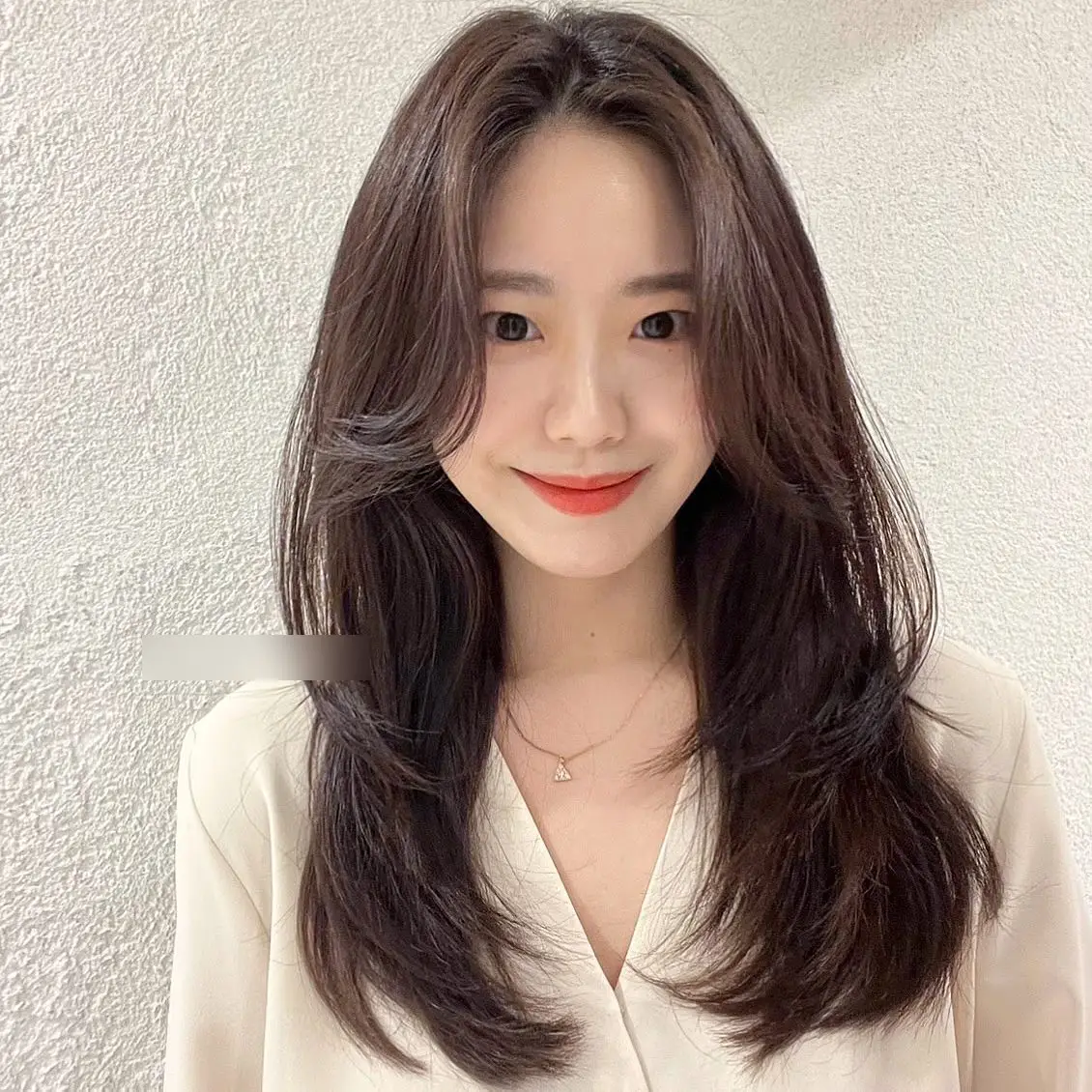 Để kiểu tóc mái này, mặt tròn cũng hóa V-line: Che khuyết điểm khéo mà vẫn đẹp tự nhiên - 3