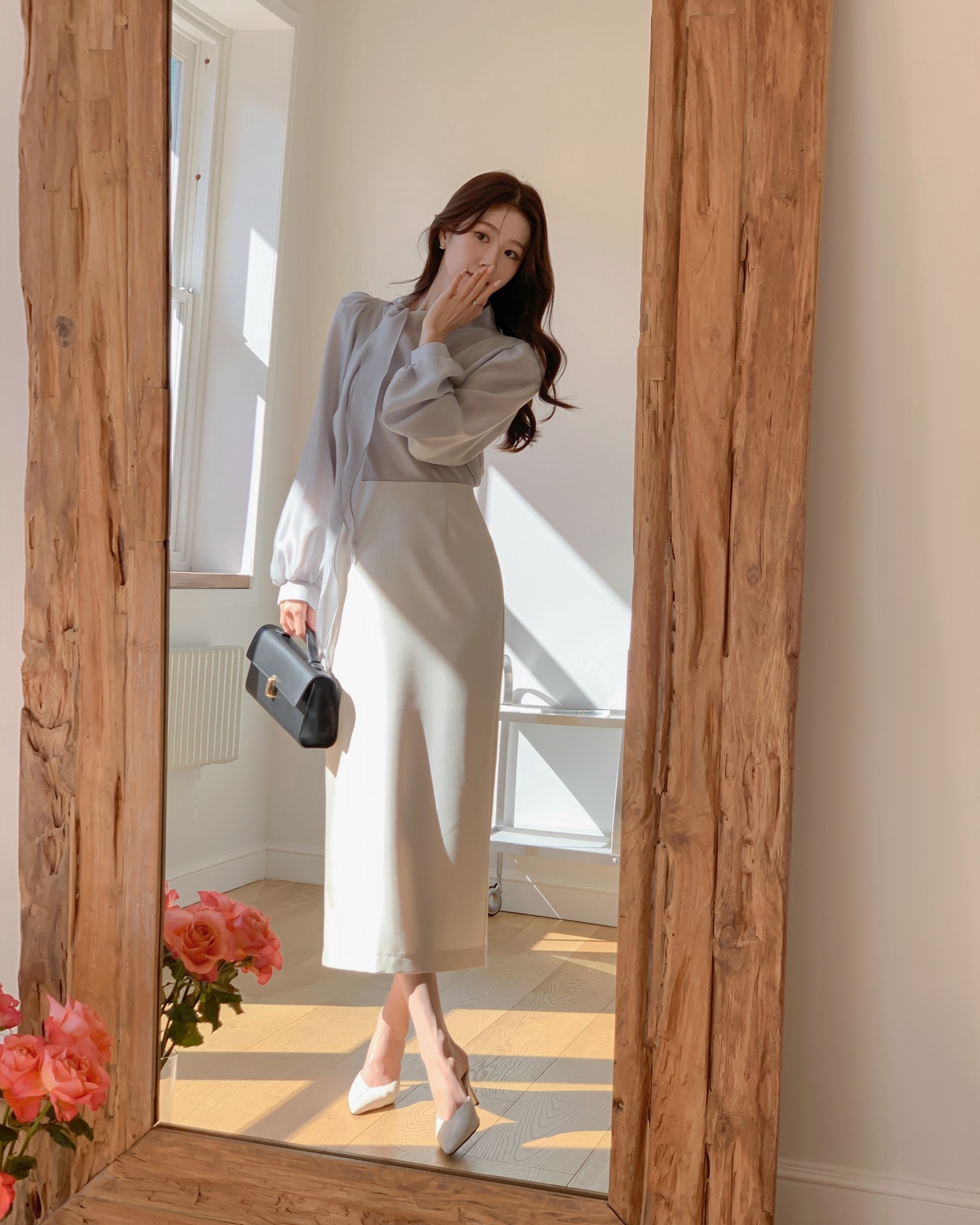 Thử đủ kiểu chân váy, tôi tìm thấy amp;#34;tinh hoa hội tụamp;#34; vừa gọn dáng, phối gì cũng amp;#34;chanh sảamp;#34; mà không cần nghĩ nhiều - 4