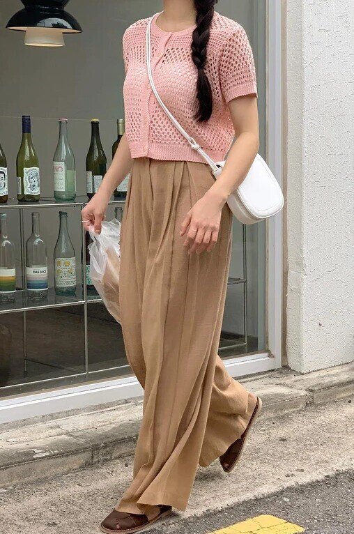 Áo màu nổi mà mix khéo thì sang cực: 4 kiểu quần xịn sò giúp bạn mặc đẹp mà không bị chê amp;#34;sếnamp;#34; - 7