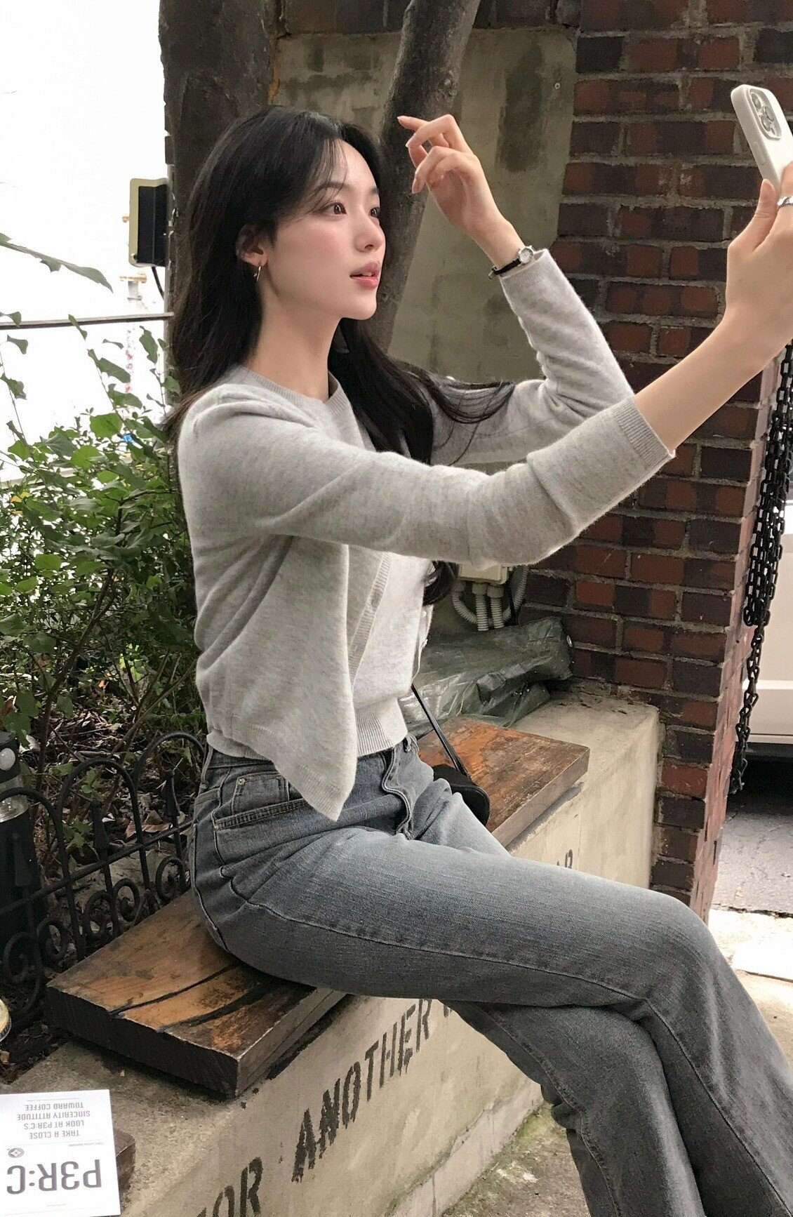 Không phải váy, đây mới là 5 kiểu quần dài được hội chị em amp;#34;săn lùngamp;#34;: Vừa trẻ trung lại cực kỳ tôn dáng - 5