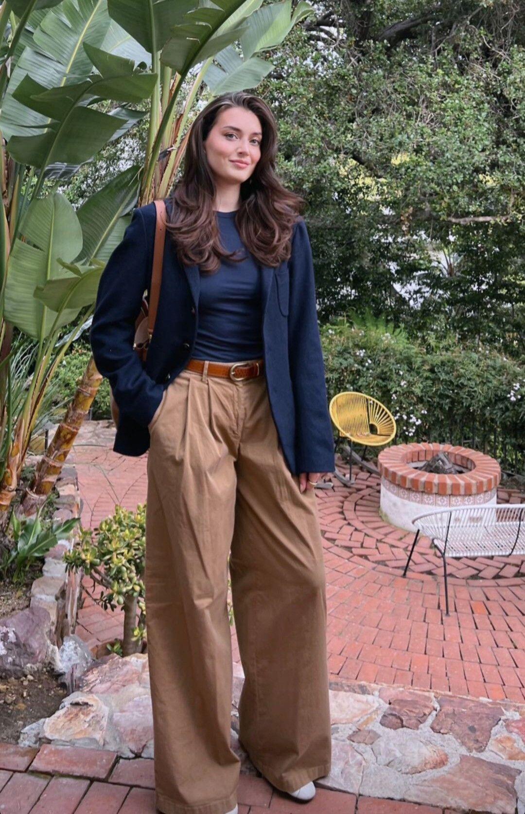 Không chỉ nâu hay be, đây mới là màu sắc amp;#34;lên ngôiamp;#34; vào mùa đông 2025: Biết thêm 4 công thức phối này là mặc đẹp như fashionista - 5