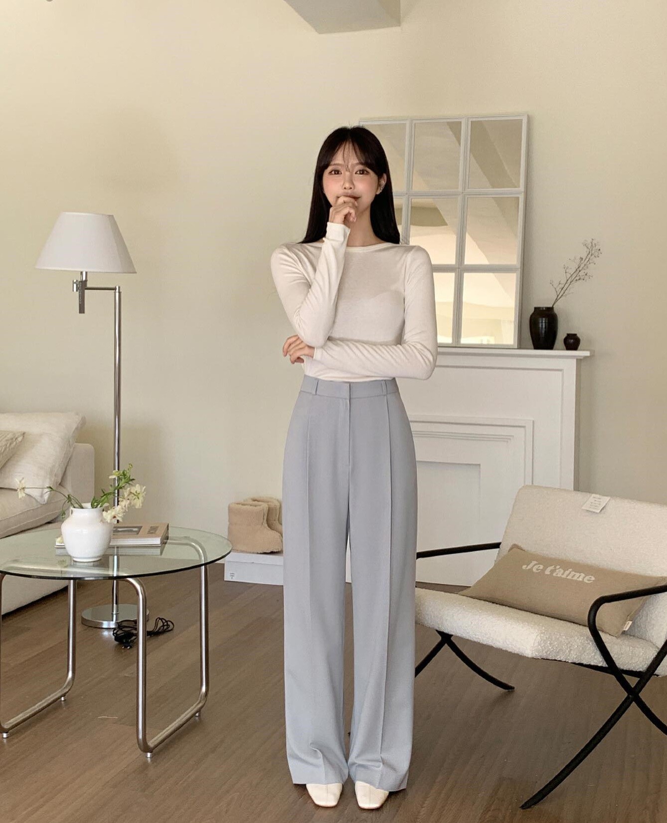 Áo dài tay mùa lạnh mặc đi làm vẫn xinh? Bỏ túi ngay 4 cách phối vừa trẻ trung lại sang xịn hết cỡ - 5