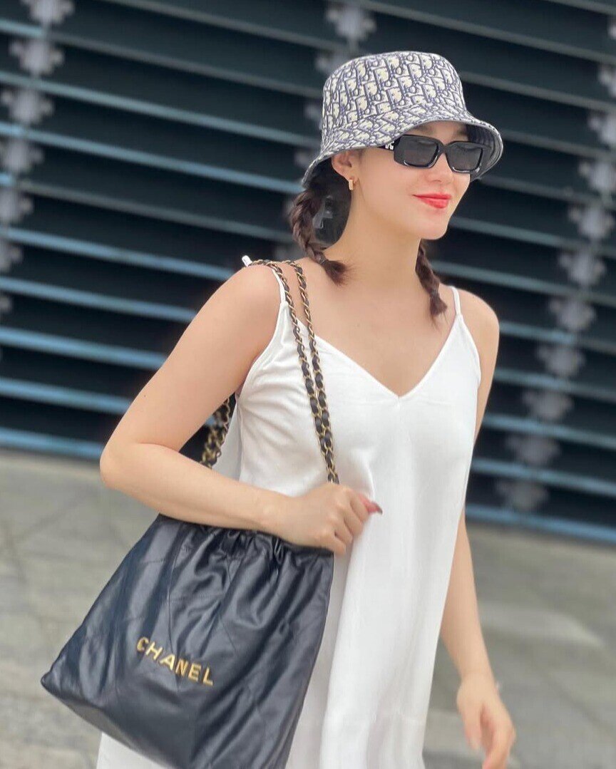 amp;#34;Đệ nhất mỹ nhân Sài thànhamp;#34; lấy đại gia hơn 10 tuổi có cả amp;#34;kho đồ hiệuamp;#34;, mê chiếc túi giống Hoa hậu Jennifer Phạm - 8