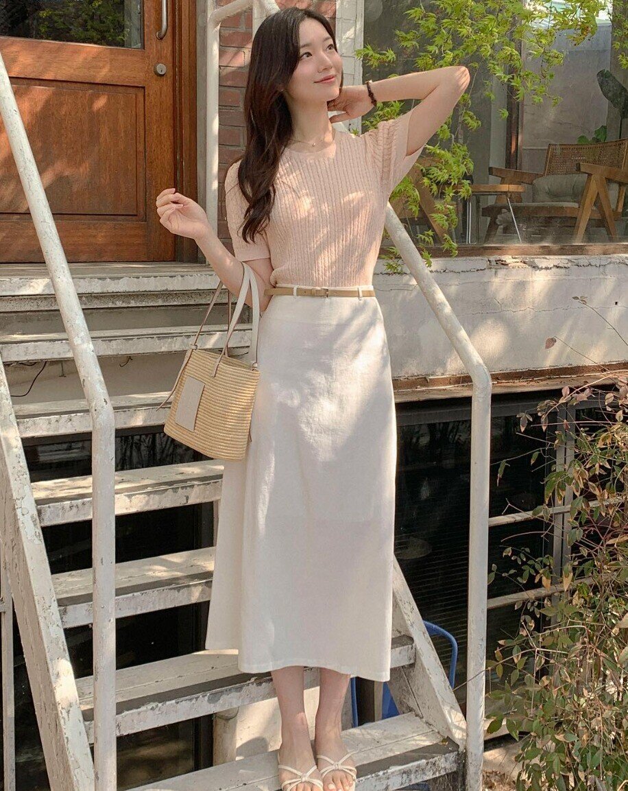 Nhờ công thức 2 quần - 2 váy, tôi mang giày bệt mà dáng vẫn gọn gàng, tổng thể trông cao ráo hơn hẳn - 11