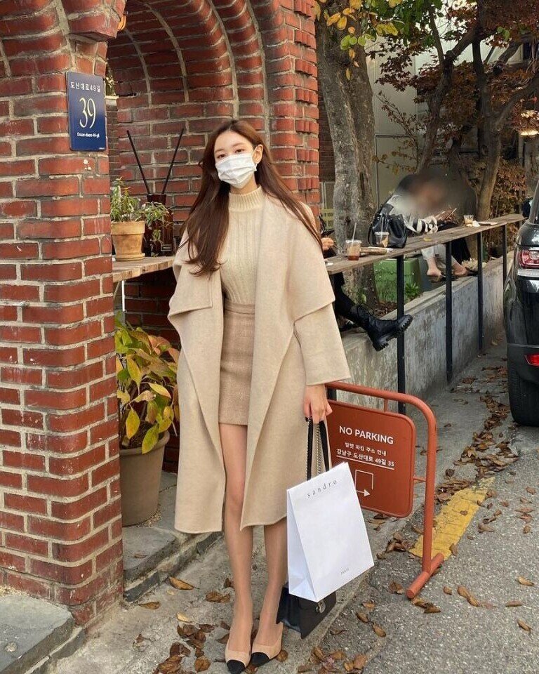 Mùa đông thích diện áo khoác dáng dài nhưng khiến chị em trông amp;#34;có một khúcamp;#34;, đó là do quên 4 nguyên tắc này - 1