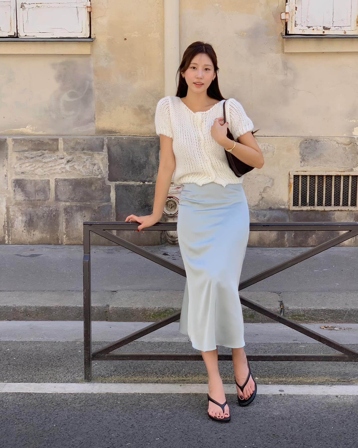 Mùa thu đến là phải mặc váy, 4 kiểu này giúp phụ nữ vừa trẻ hơn tuổi vừa tôn dáng amp;#34;thần sầuamp;#34;, ai nhìn cũng phải khen - 15