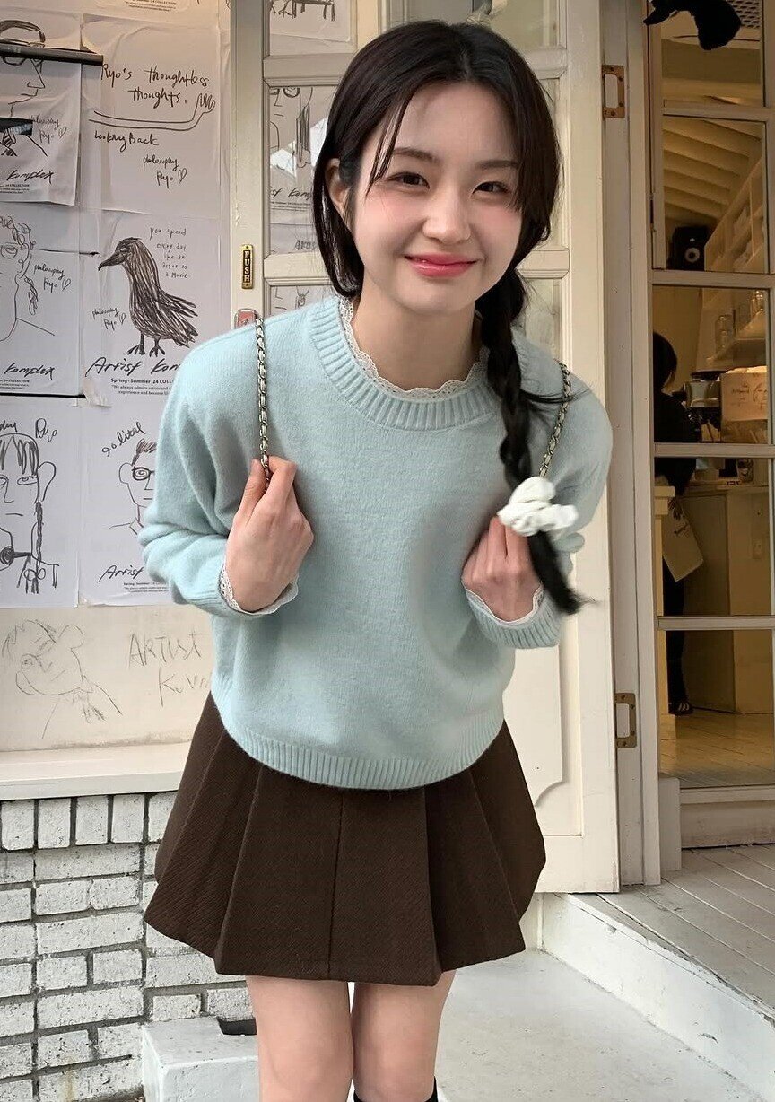 Nàng bánh bèo thích mặc váy vóc điệu đà, chăm amp;#34;kết thânamp;#34; với 5 kiểu tóc này: Vừa xinh xắn lại amp;#34;chanh sảamp;#34; như con nhà giàu - 14