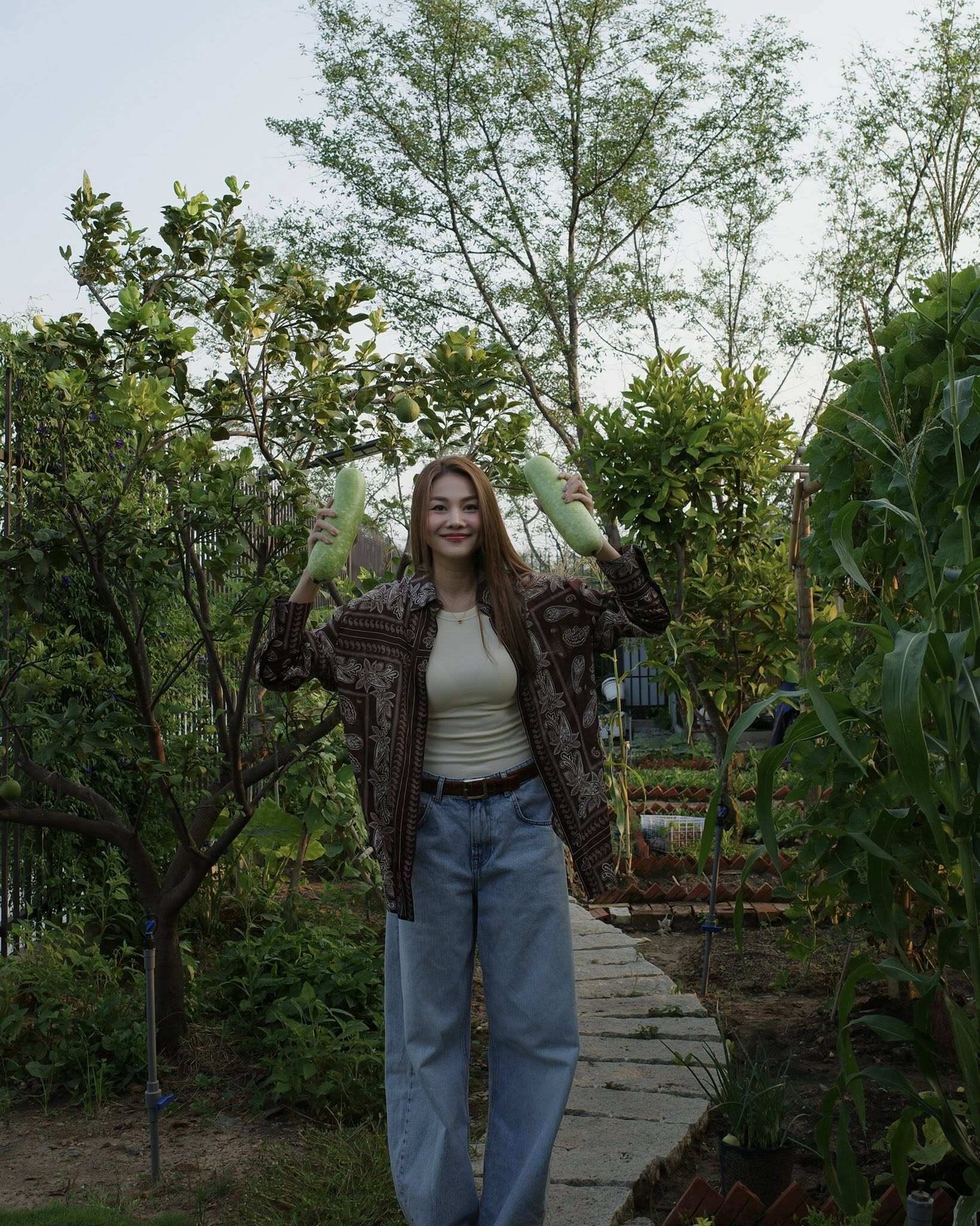 Không cần váy áo cầu kỳ, 4 mỹ nhân Việt diện quần dài đẹp mê như amp;#34;sách mẫuamp;#34;, chị em cứ thế mà áp dụng - 5