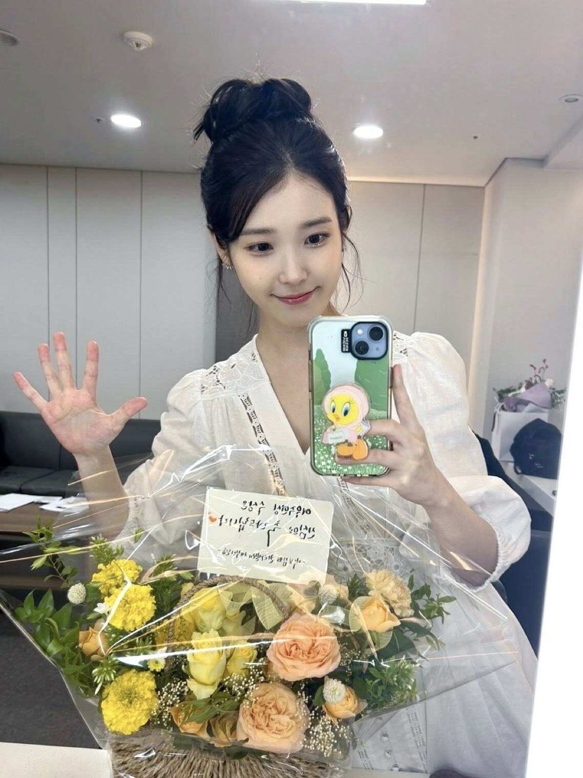 Không chỉ sở hữu gương mặt nhỏ xíu, amp;#34;em gái quốc dânamp;#34; còn khiến dân tình mê mẩn vì 5 kiểu tóc amp;#34;gánhamp;#34; visual đỉnh chóp  - 2