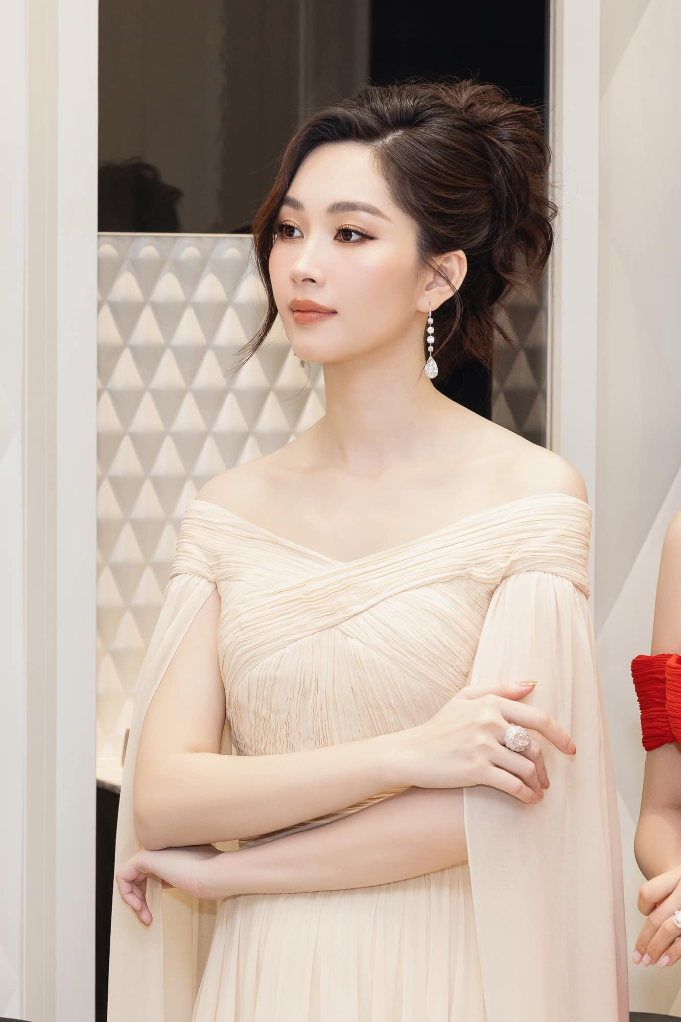 3 mỹ nhân Việt lọt top 100 gương mặt đẹp nhất thế giới: amp;#34;Mẹ 3 conamp;#34; đẹp đến khó tin, người chưa được 1m7 vẫn thành Á hậu  - 7