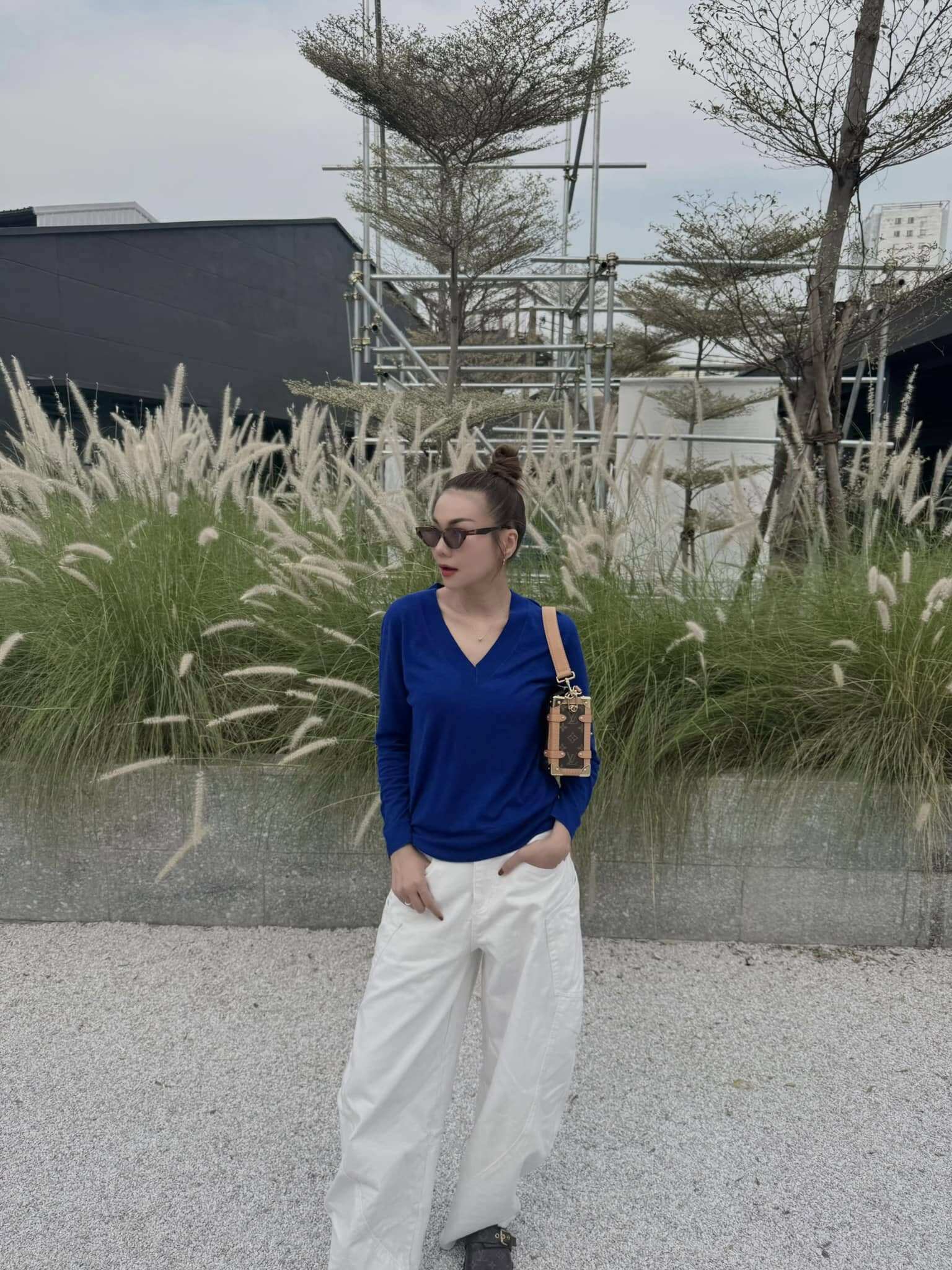 Không cần váy áo cầu kỳ, 4 mỹ nhân Việt diện quần dài đẹp mê như amp;#34;sách mẫuamp;#34;, chị em cứ thế mà áp dụng - 4