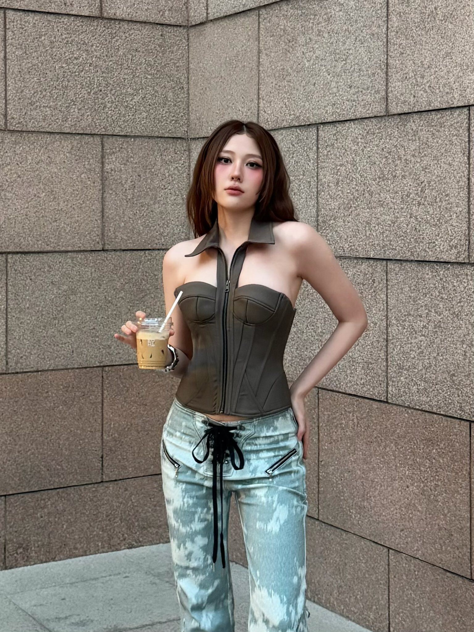 Em gái Trấn Thành giảm 12kg thành mỹ nhân đình đám Vbiz, mê diện váy áo amp;#34;o épamp;#34;, hở bạo còn hơn Ngọc Trinh - 9