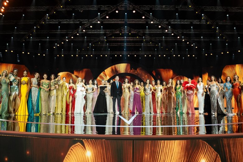 Các thí sinh Miss Universe 2025 đã hoàn thành đêm thi Bán kết gồm hai phần là bikini và dạ hội vào tối 19/11.