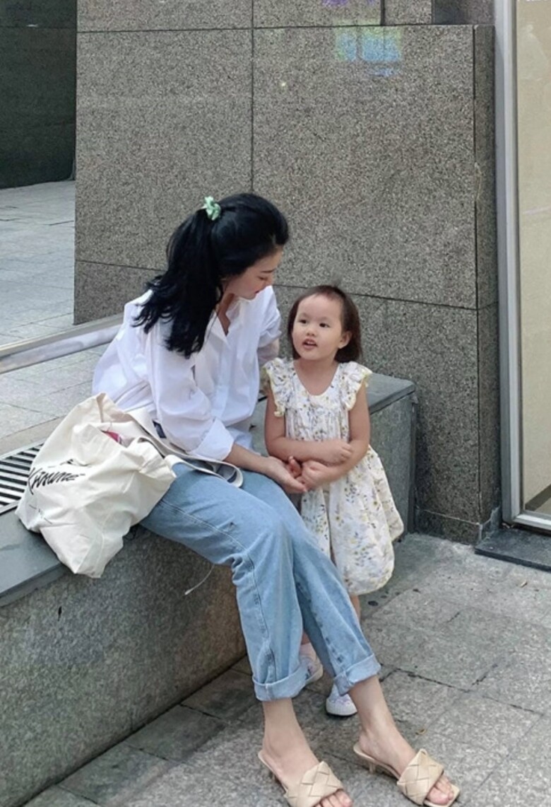 Em gái Phan Như Thảo rất thân thiết, hết mực yêu thương con gái của chị.