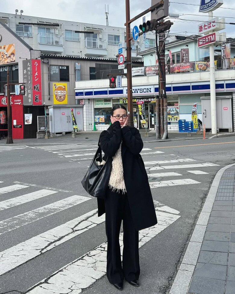 Hoa hậu Phương Khánh đích thị là amp;#34;cẩm nangamp;#34; mặc đẹp mùa lạnh, 10 outfit đều sang khỏi bàn - 10