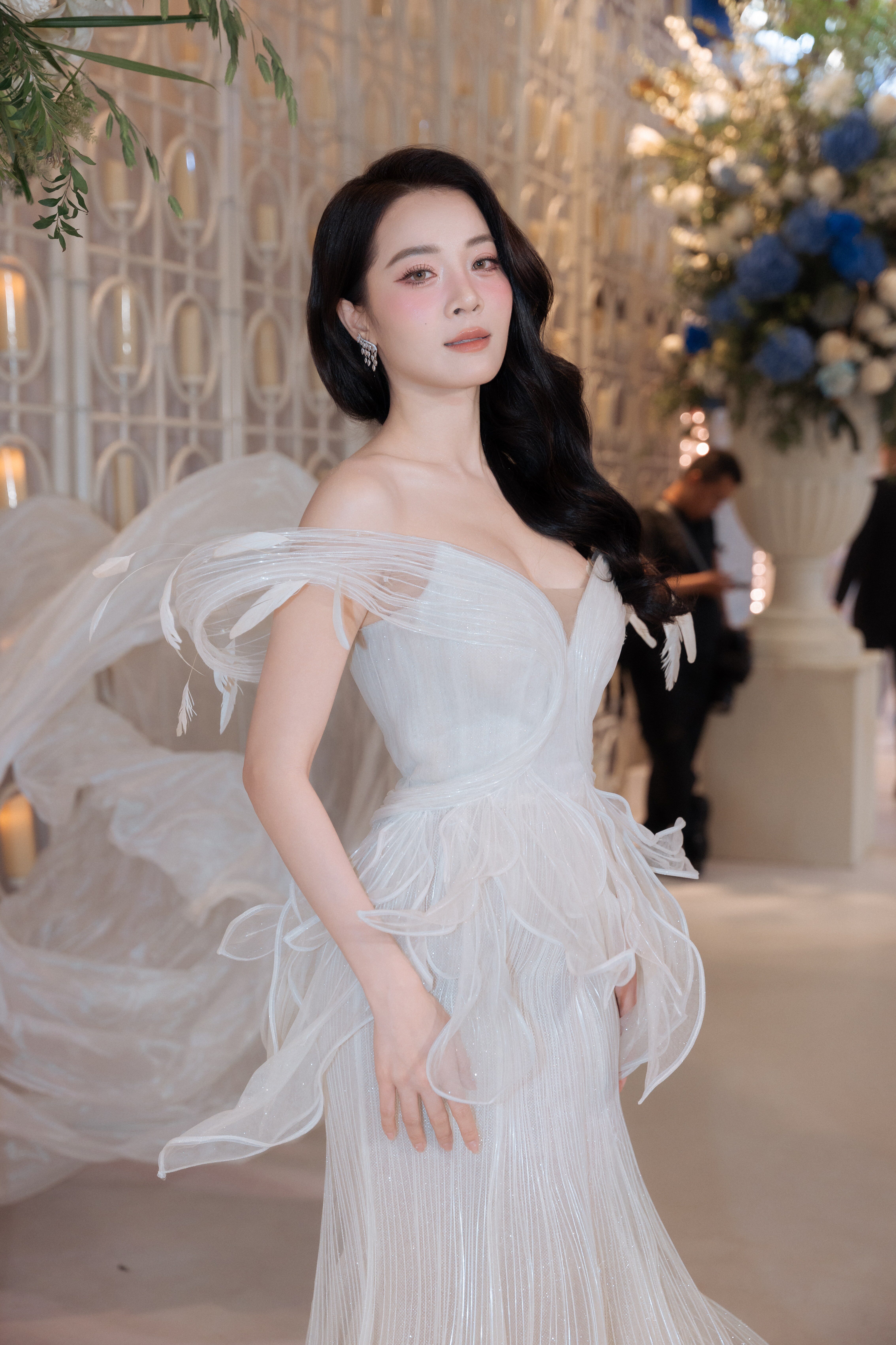 Mỹ nhân 41 tuổi vẫn đẹp mê mẩn khiến cõi mạng amp;#34;náo loạnamp;#34;, đến Thúy Ngân cũng phải nhường spotlight  - 6