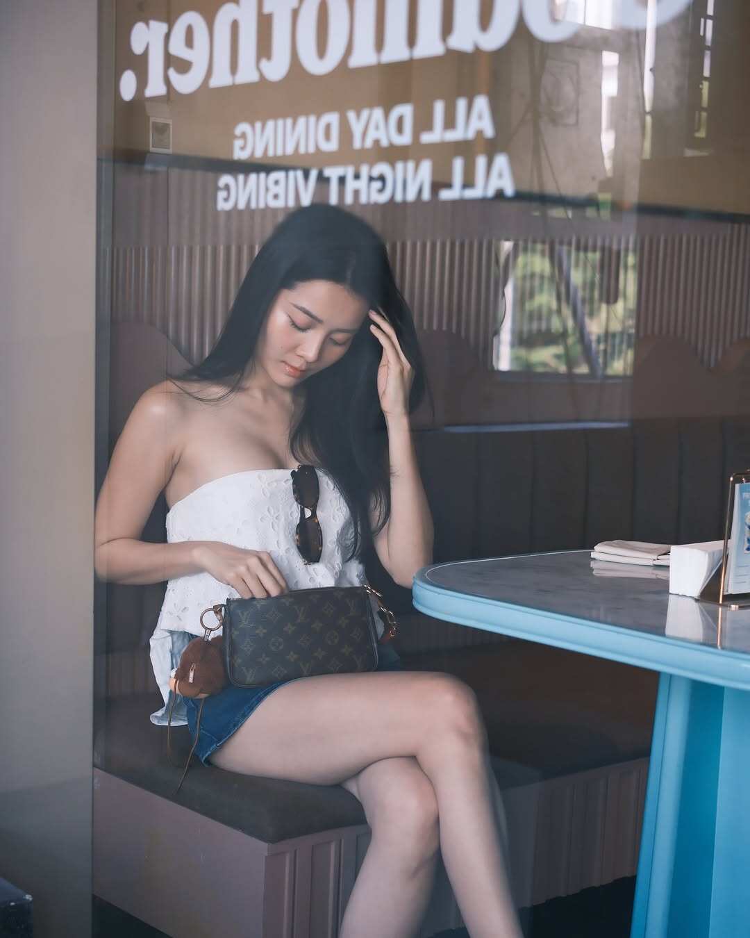 amp;#34;Tiểu tamamp;#34; màn ảnh Việt giảm 25kg trong 4 tháng, mẹ 1 con chăm mặt cắt xẻ khoe dáng amp;#34;mê chữ ê kéo dàiamp;#34; - 6