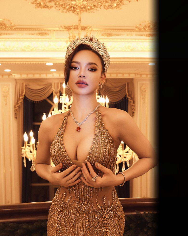 Màn thể hiện của Mai Ngô tại đêm Bán kết Miss Charm 2025 khiến người xem mãn nhãn.