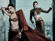 Minh Tú, Võ Hoàng Yến mặc hở đọ body