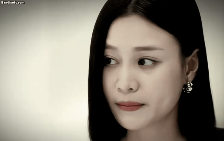 Nhờ những cảnh khóc giàu cảm xúc, mỹ nhân 9X còn được khán giả ưu ái gọi là nữ hoàng nước mắt mới của màn ảnh Việt.