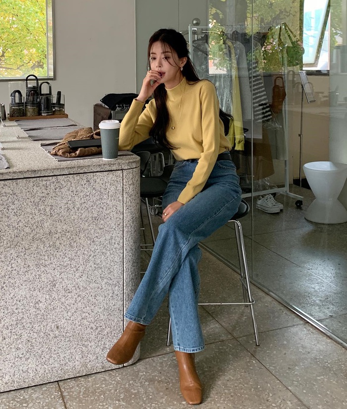 Áo màu nổi mà mix khéo thì sang cực: 4 kiểu quần xịn sò giúp bạn mặc đẹp mà không bị chê amp;#34;sếnamp;#34; - 14